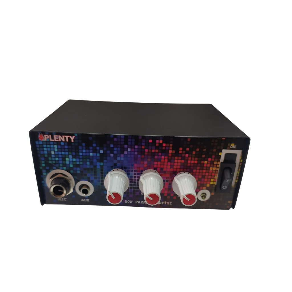 Pazarcı Amfisi 50 Watt LA4440'lı Pazarcı Amfisi ile Güçlü ve Net Anons Performansı Pazarcı amfisi, açık alanlarda güçlü ses çıkışı sunmak için geliştirilen 50 Watt gücünde profesyonel bir anfi sistemidir. LA4440 entegresi sayesinde temiz, yüksek ve dengeli ses performansı sağlayan bu model; pazarcılar, seyyar satıcılar, organizasyon firmaları, okul etkinlikleri, camiler, tanıtım araçları ve mobil anons sistemleri için ideal bir çözümdür. Kompakt yapısı, düşük enerji tüketimi ve yüksek ses kalitesiyle günlük kullanıma uygun olarak tasarlanmıştır. 50 Watt Güçlü Ses Çıkışı Pazarcı amfisi, 50 Watt çıkış gücü sayesinde kalabalık ve geniş alanlarda sesinizi net bir şekilde duyurmanıza yardımcı olur. Horn hoparlörlerle uyumlu çalışarak güçlü ve kaliteli ses performansı sunar. LA4440 Entegre Teknolojisi LA4440 ses entegresi, düşük distorsiyon ve kararlı ses çıkışı sağlayarak uzun süreli kullanımlarda yüksek performans sunar. Net ve Yüksek Ses Kalitesi Pazarcı amfisi, yüksek ses seviyelerinde dahi bozulmayı minimum seviyeye indirerek temiz ve anlaşılır ses aktarımı gerçekleştirir. Anonslar Daha Net Duyulur Pazar alanları, açık hava organizasyonları ve seyyar satış araçlarında sesiniz daha geniş alanlara ulaşır. Dengeli Ses Performansı Konuşma ve müzik yayınlarında net, güçlü ve kaliteli ses elde edilir. Kompakt ve Dayanıklı Tasarım Pazarcı amfisi, taşınabilir yapısı sayesinde mobil kullanım için idealdir. Sağlam Gövde Dayanıklı kasa yapısı uzun ömürlü kullanım sunarken dış etkenlere karşı ekstra koruma sağlar. Kolay Taşınabilir Kompakt ölçüleri sayesinde araçlarda ve mobil satış noktalarında rahatlıkla kullanılabilir. Geniş Kullanım Alanı Pazarcı amfisi, birçok farklı ses sistemiyle uyumlu olarak çalışabilir. Uyumlu Kullanım Alanları Pazarcı araçları Seyyar satış araçları Açık hava etkinlikleri Okul organizasyonları Tanıtım araçları Cami ve anons sistemleri Mobil ses sistemleri Horn Hoparlörlerle Tam Uyum 50 Watt çıkışı sayesinde horn hoparlörlerle yüksek verimlilikte çalışır. Teknik Özellikler Tablosu Özellik Detay Ürün Tipi Pazarcı Amfisi Ses Gücü 50 Watt Entegre LA4440 Kullanım Alanı Pazarcı, Anons ve Mobil Ses Sistemleri Hoparlör Uyumluluğu Horn Hoparlörler Gövde Yapısı Dayanıklı Metal Kasa Güçlü Ses Var Taşınabilir Tasarım Var Ürün Avantajları Orijinal 50 Watt LA4440 anfi Pazarcı amfisi olarak güçlü performans LA4440 yüksek kaliteli ses entegresi 50 Watt güçlü ses çıkışı Net ve bozulmayan ses performansı Horn hoparlörlerle tam uyum Kompakt ve taşınabilir tasarım Dayanıklı metal gövde Düşük enerji tüketimi Açık ve kapalı alan kullanımına uygun