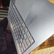 2.EL MacBook Air m3 8gb Ram 256gb SSD