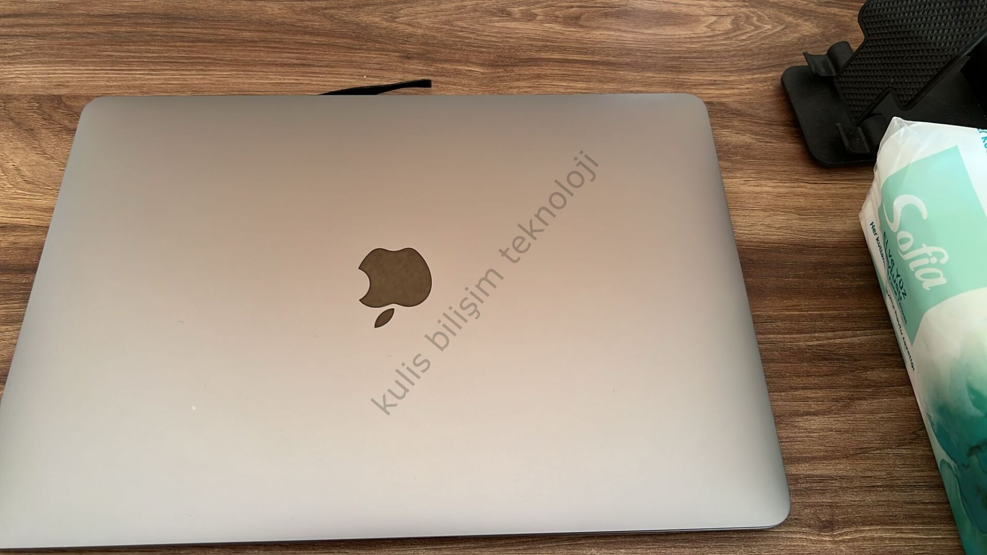 MacBook Air 13.3 inc M1 8CPU 7GPU 8GB 256GB Uzay Grisi
