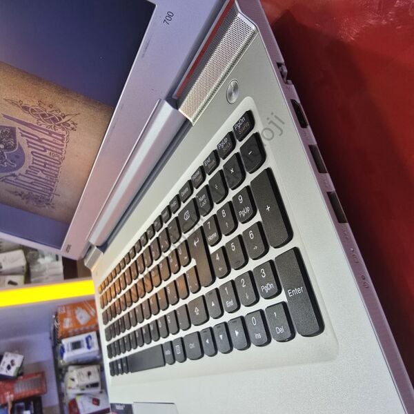 LENOVO Outlet-ideapad  700 CORE İ7 6700HQ 2.6GHZ-16GB DDR4-1TB HDD-256GB SSD