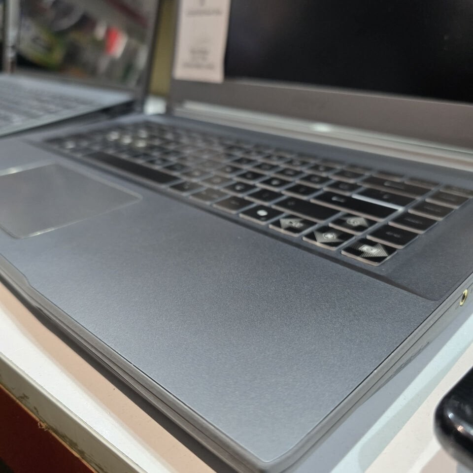 MSI Thin 15 B13UC-2847TR I5-13420H 16GB 512GB RTX3050 W11H -Teşhir-dizüstü bilgisayar